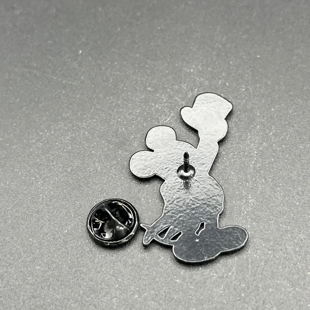 Mickey Mouse Magician Lapel Hat Pin‎
